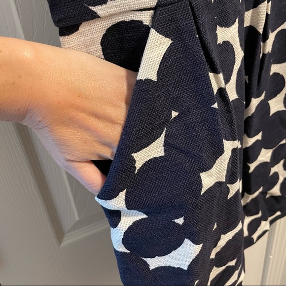 *DONATED* LOFT | Women’s Dress | Large Dot Pattern | Has Pockets - Picture 4 of 8